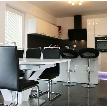 Apartman Loretta Primošten Εξωτερικό φωτογραφία