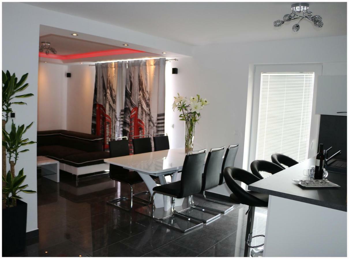 Apartman Loretta Primošten Εξωτερικό φωτογραφία