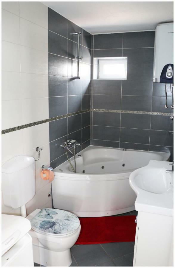 Apartman Loretta Primošten Εξωτερικό φωτογραφία