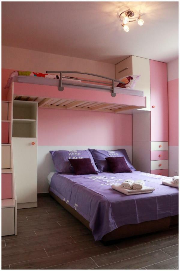 Apartman Loretta Primošten Εξωτερικό φωτογραφία