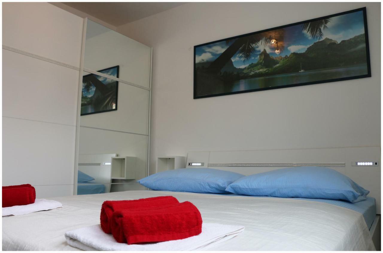 Apartman Loretta Primošten Εξωτερικό φωτογραφία